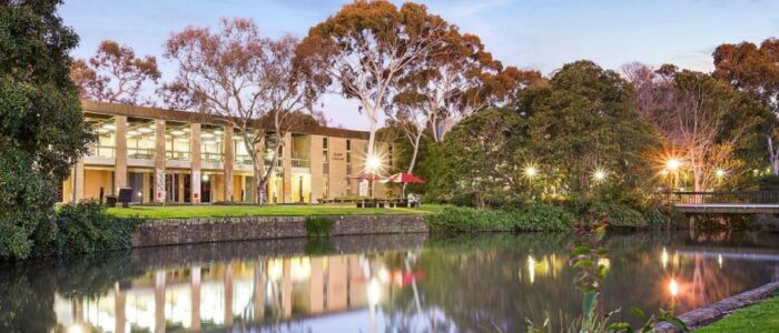 ESVAQZUXYAAjKhC La Trobe University melbourne australia water intern 1919