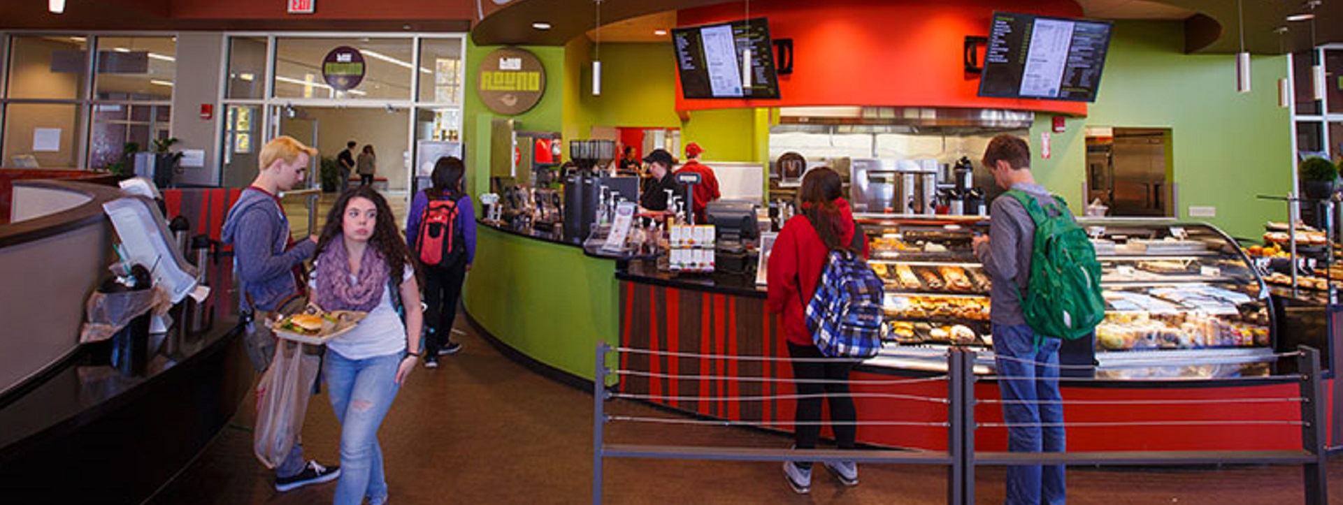 https://bloomington.iu.edu/images/hoosier-life/hoosier-life-dining-compressed.webp